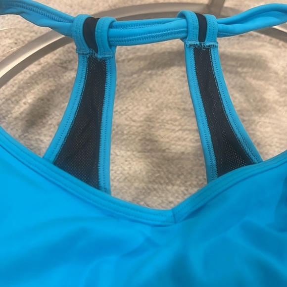 Victoria Secret Workout Tank - Picture 2 of 4